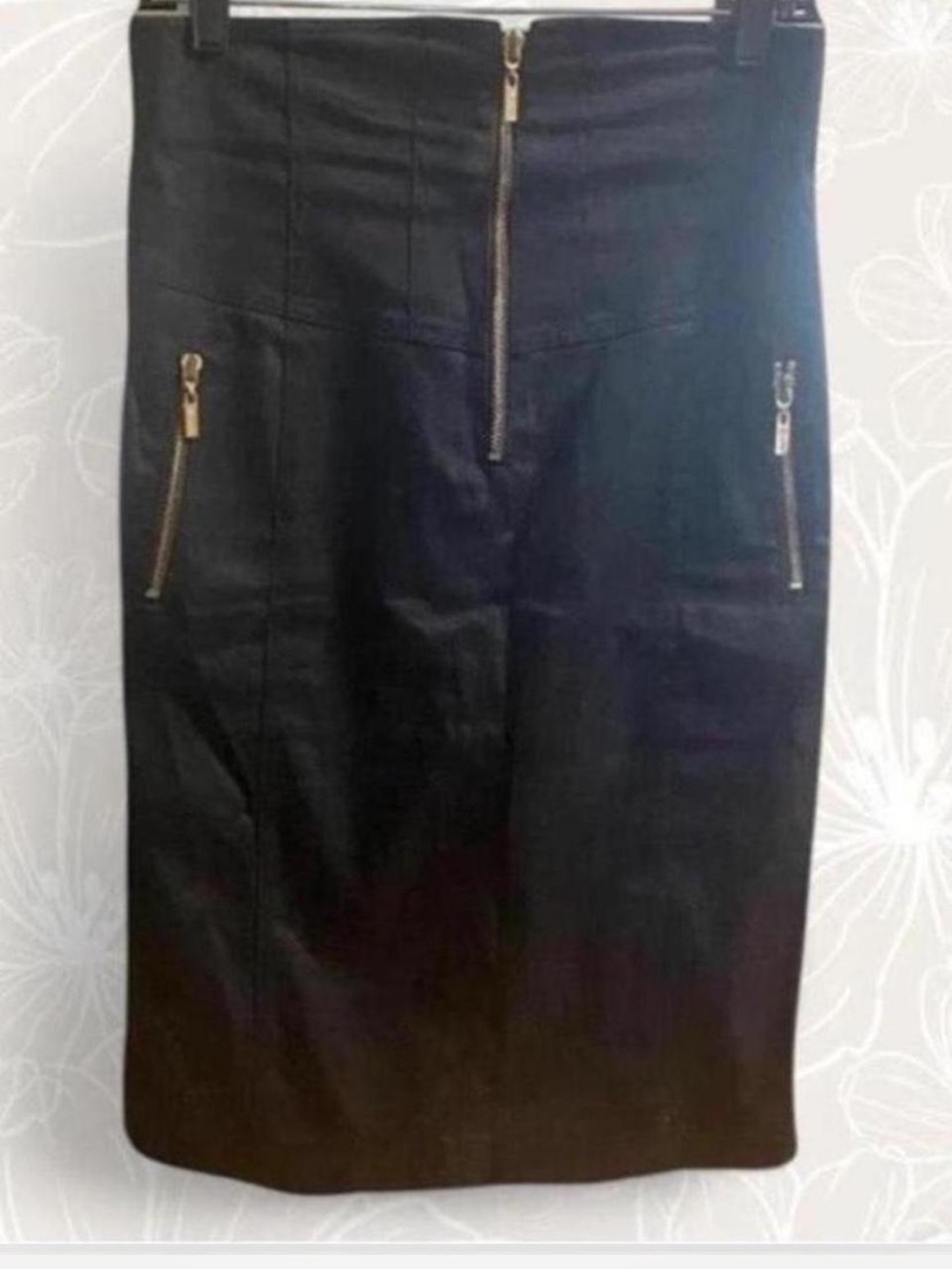GUESS by Marciano Black High-Waisted Gold Zippers Back Slit Pencil Skirt Size 8